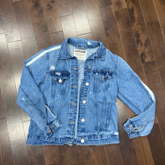 Distressed Boyfriend denim jacket - Picture 1 of 5